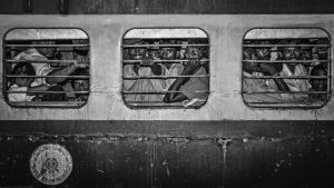 3744 Fotograf  Stefan Nielsen  -  Train Passengers  